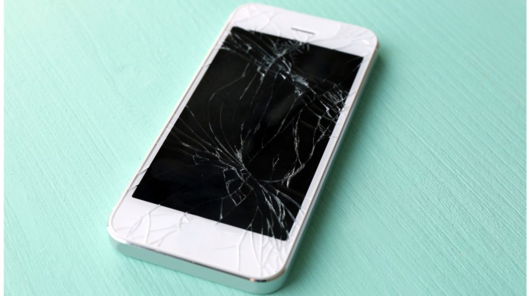 what is the best way to fix your phone's cracked screen at home